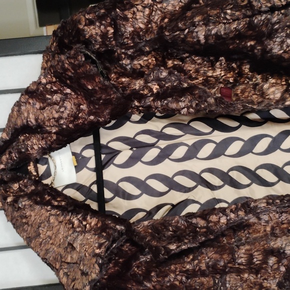 Leifsdottir - Designer Jacket - Faux fur - Unique Signature One of a kind - Picture 9 of 9